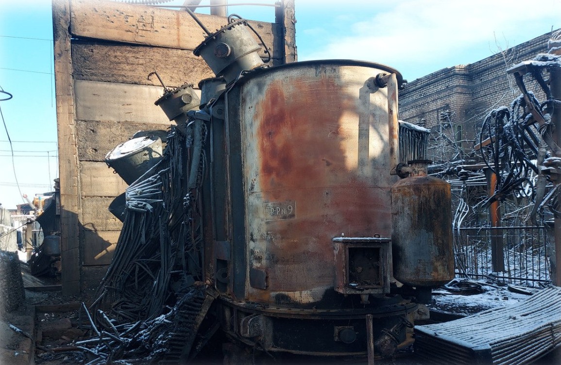 Окупанти вдарили по енергооб'єктах: на Запоріжжі постраждали енергетики, тисячі людей залишилися без світла