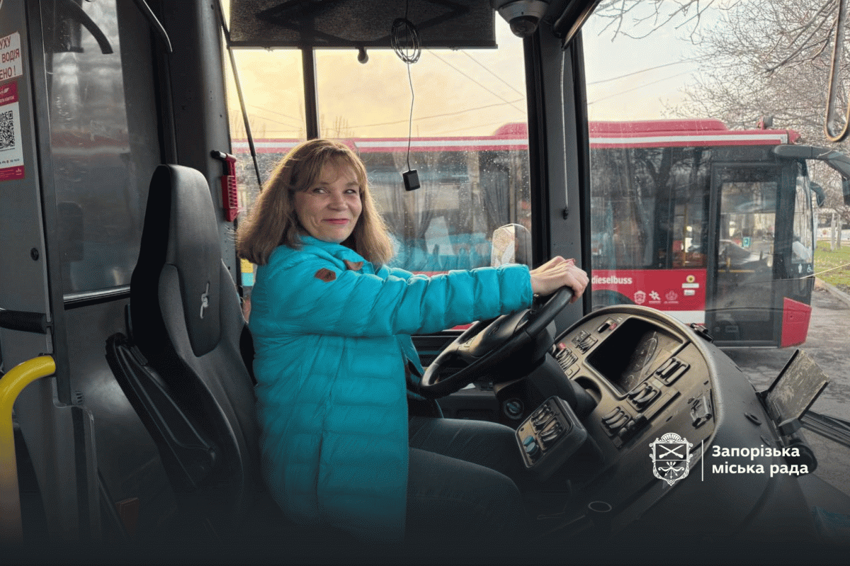 Хотіла працювати водійкою автобуса, а стала економістом - запоріжанка все-таки здійснила дитячу мрію