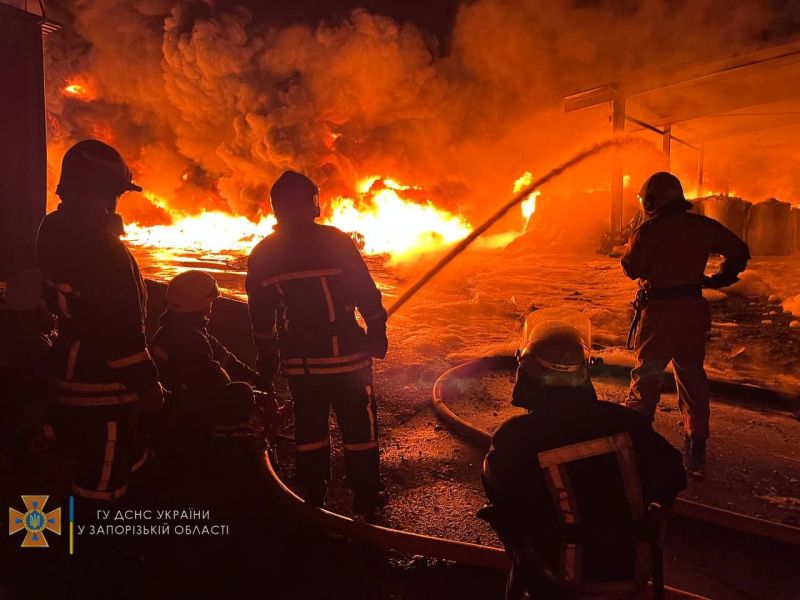 Вночі в Запоріжжі сталася масштабна пожежа - що горіло