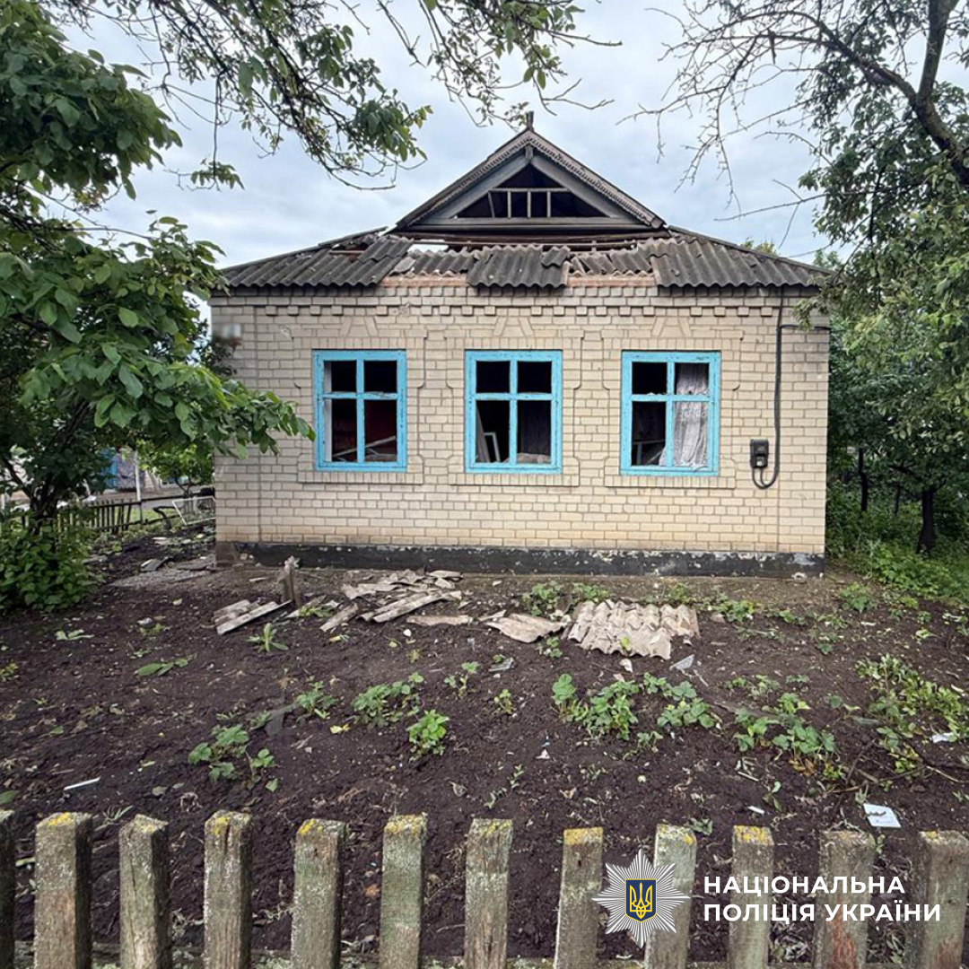Будинок згорів вщент, поранена людина - які наслідки ворожих обстрілів Запорізької області за добу (фото)