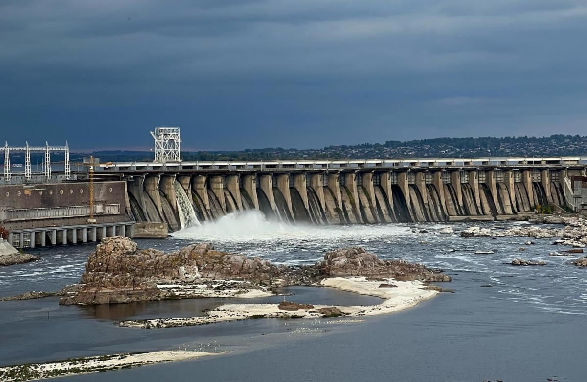 У Запоріжжі екологи дослідили стан води у Дніпрі після масованої атаки росії 10 жовтня — що показала перевірка (фото)