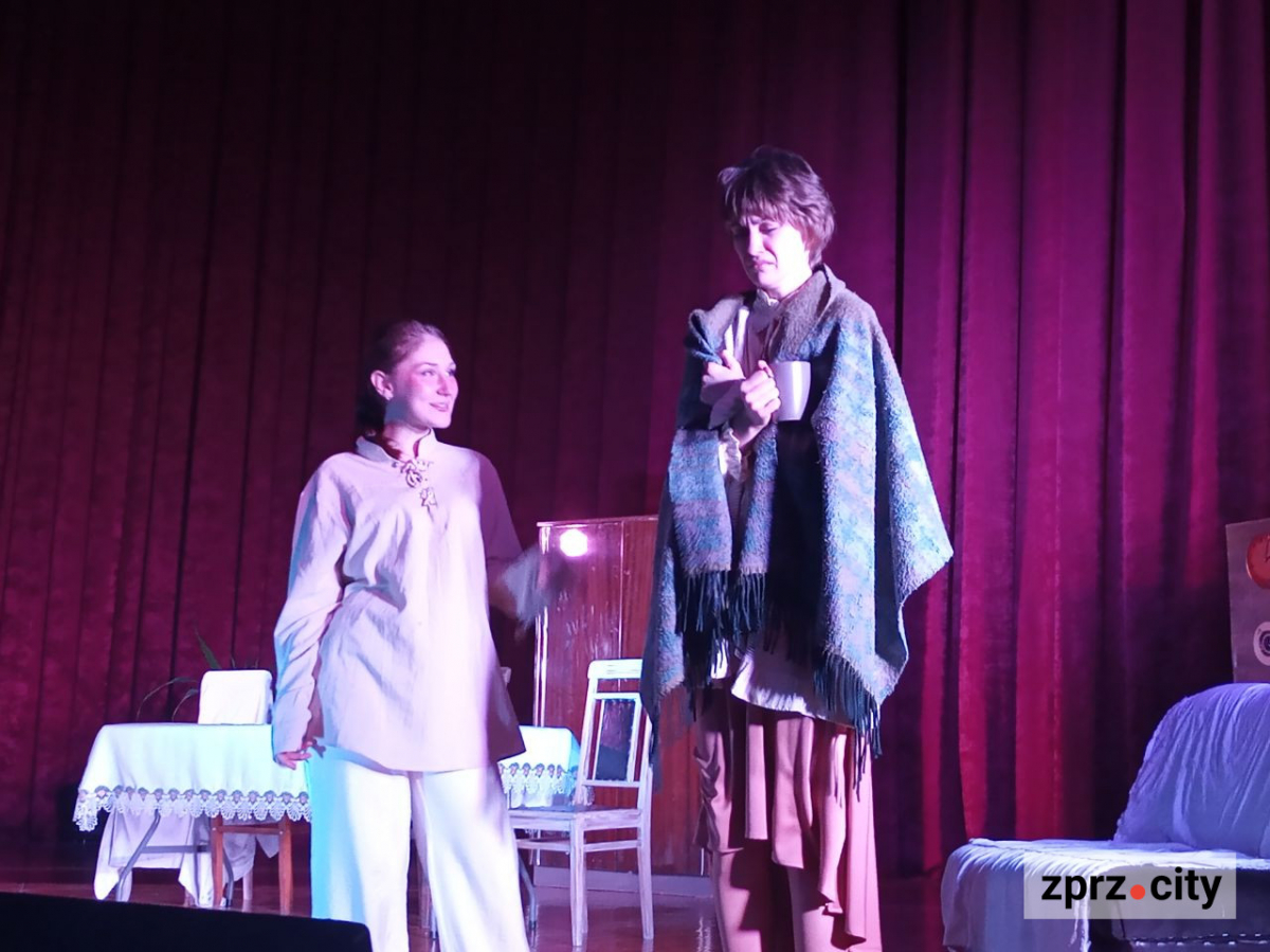 Запорізький театр обрав для показу прем'єри один з віддалених районів міста - фото