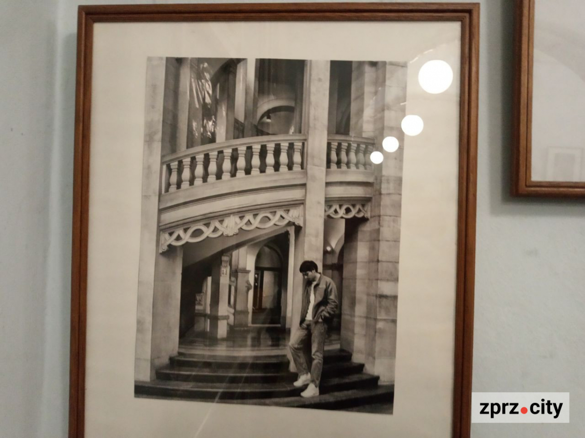 Запорізькі фотохудожники завершують рік великою виставкою - показали багато еротики