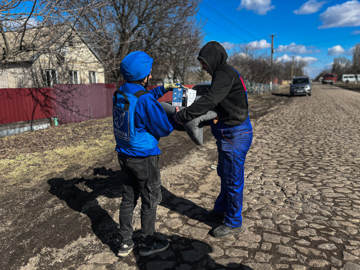 Штора врятувала дитину: вночі російські безпілотники атакували село Антонівка (фото)