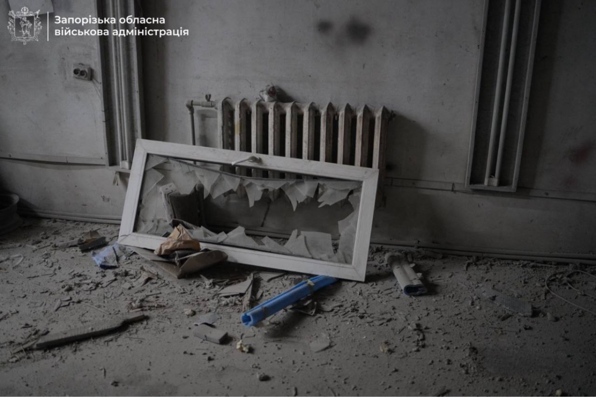 У Запоріжжі через атаку дронів постраждала жінка, пошкоджено СТО та приватні будинки (фото, відео)