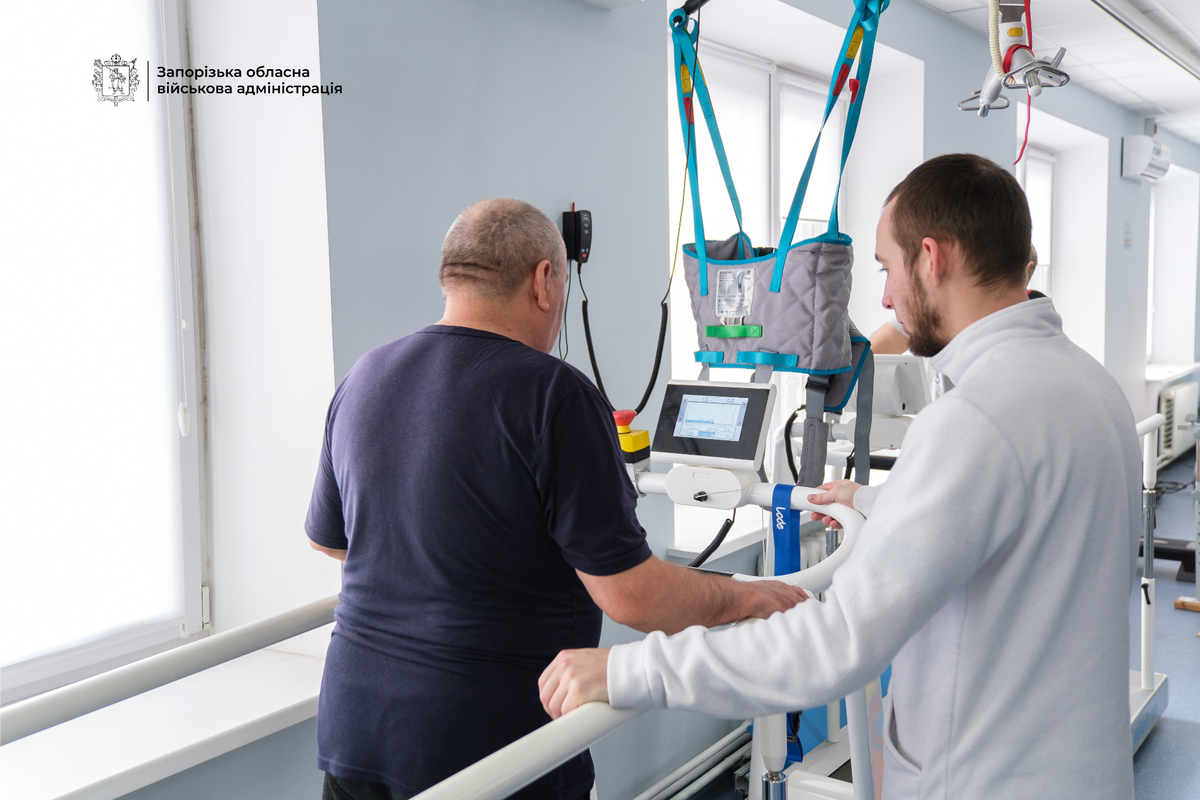 Від реанімації до перших кроків:  як у Запорізькій області повертають людей до життя (фото, відео)