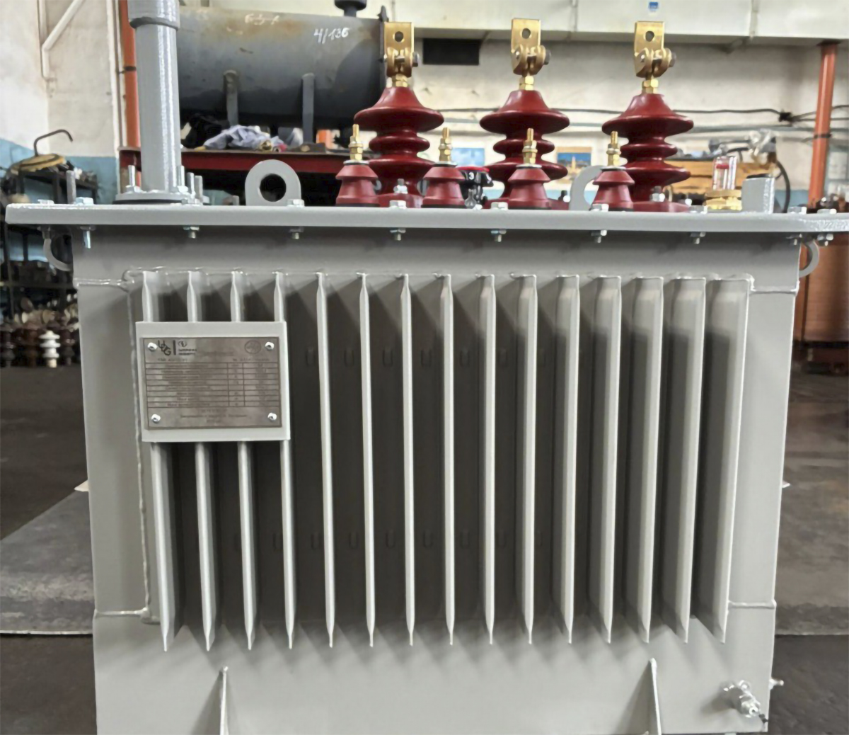 У Запоріжжі енергетики відновлюють  електропостачання за добу завдяки власним трансформаторам