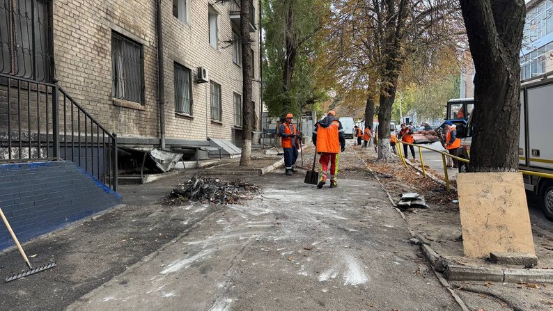 Пошкоджений коледж і зруйновані кабінети – як у Запоріжжі виглядає будівля після атаки дронів-камікадзе (фото, відео)