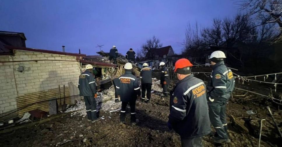 Зруйнована кухня і побиті домівки: як виглядає місце нічного удару окупантів по Запоріжжю - відео