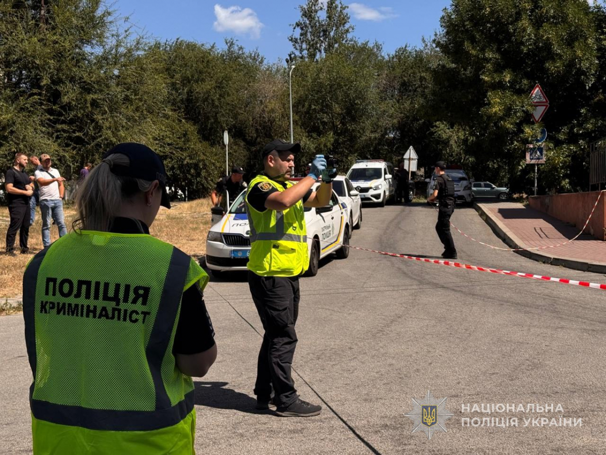 У Запоріжжі стріляли в людину прямо на вулиці - що кажуть у поліції