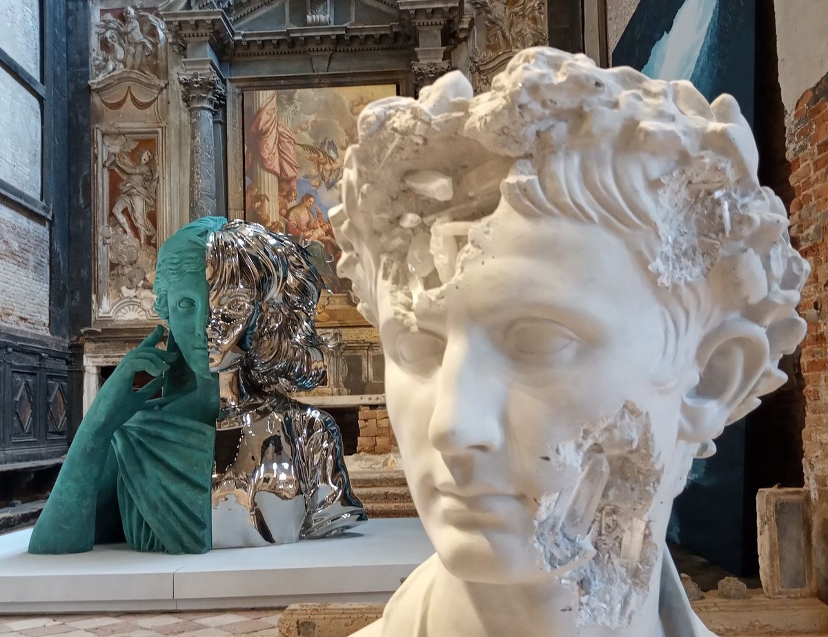 Запоріжанка побачила альтернативну реальність у церкві Венеції – незвичайні скульптури Даніеля Аршама