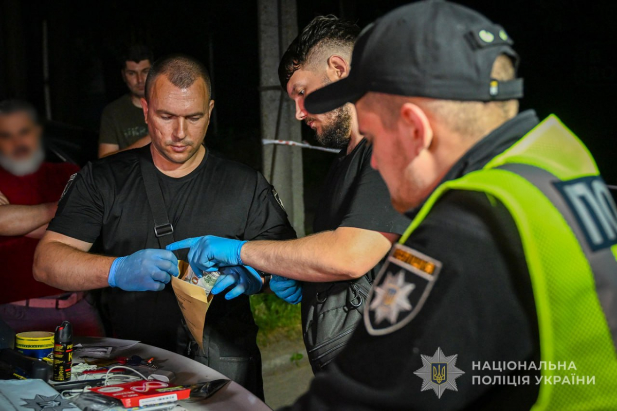 Розстріляв знайомого на вулиці - у Запоріжжі затримали підозрюваного у вбивстві (фото, відео)