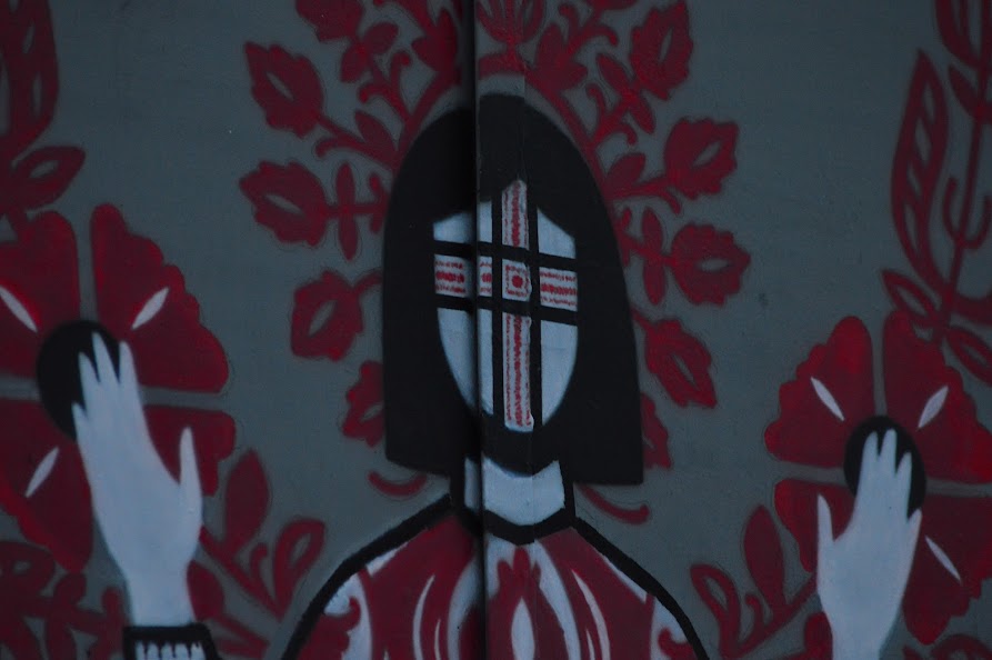 Запорізькі художники перетворили трансформаторну будку на яскравий артоб'єкт - фото