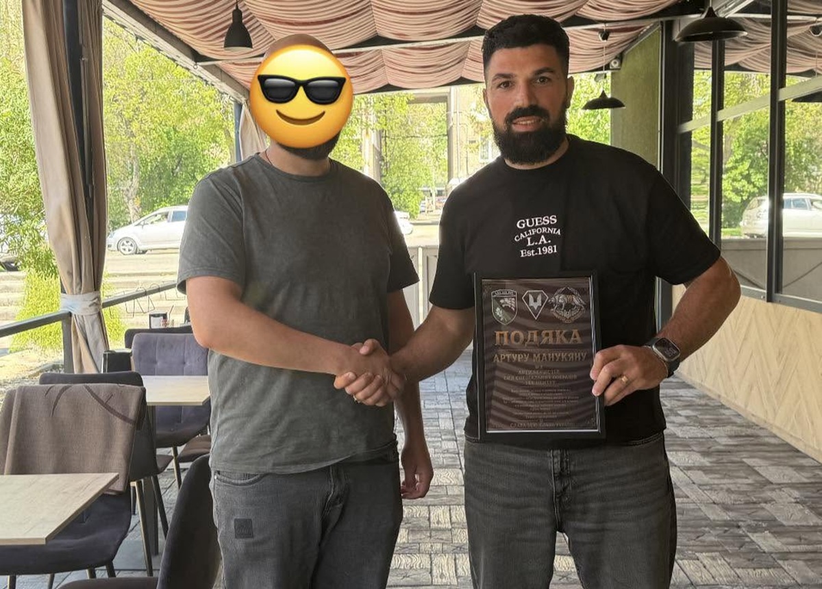 Волонтер Артур Манукян