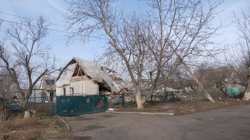 Два роки під російськими обстрілами – як виглядає прифронтове селище Залізничне (фото)