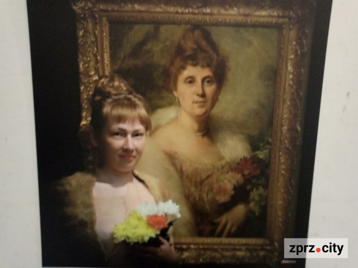 Перетворив людей на скульптури та на історичні постаті – у Запоріжжі відкрили виставку відомого українського фотохудожника