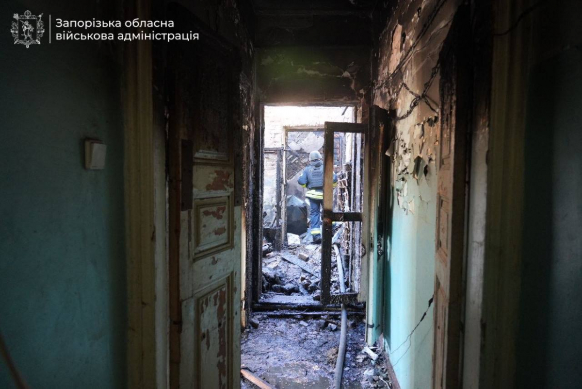 У Запоріжжі росіяни атакували АЗС та приватні будинки - є загиблі та поранені (фото)