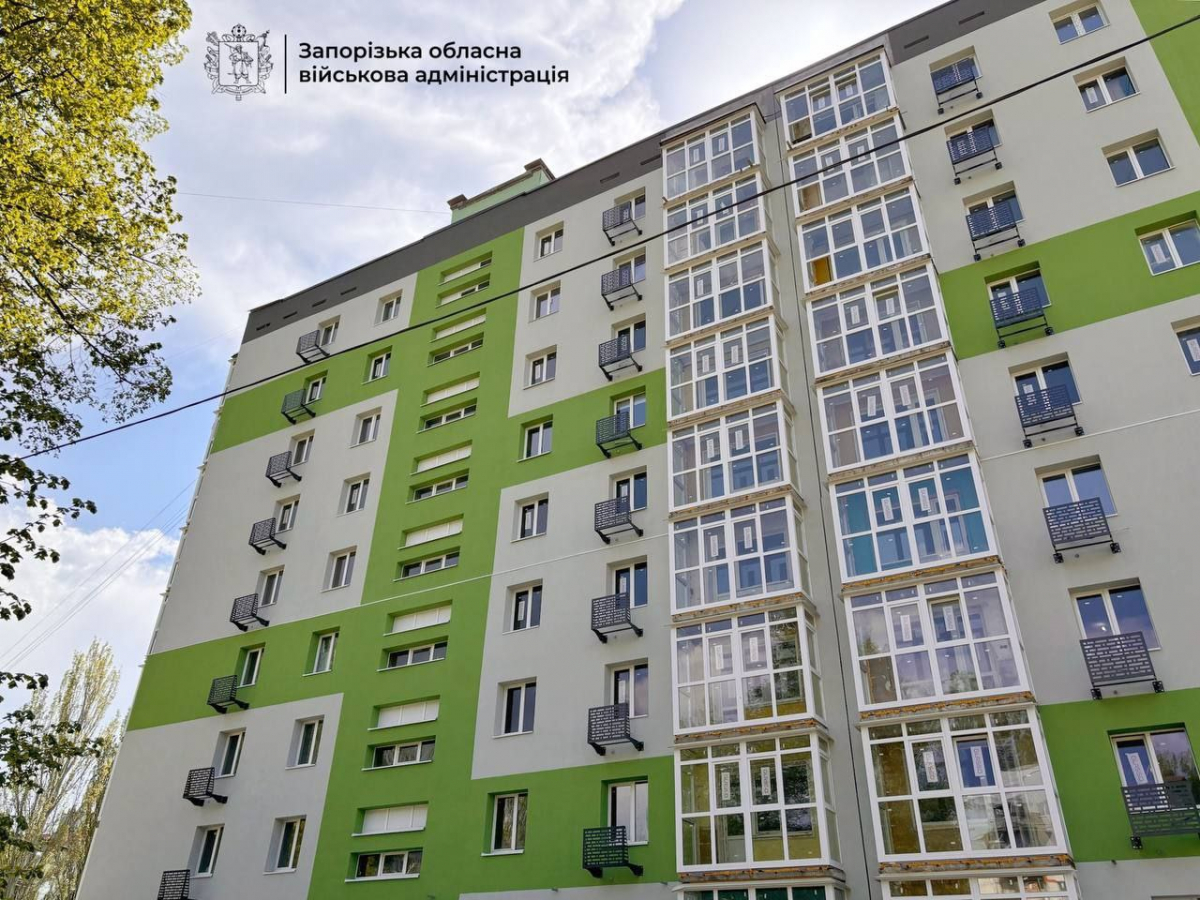 Скільки будинків у Запоріжжі пошкоджені внаслідок ворожих обстрілів - як триває відновлення (фото, відео)