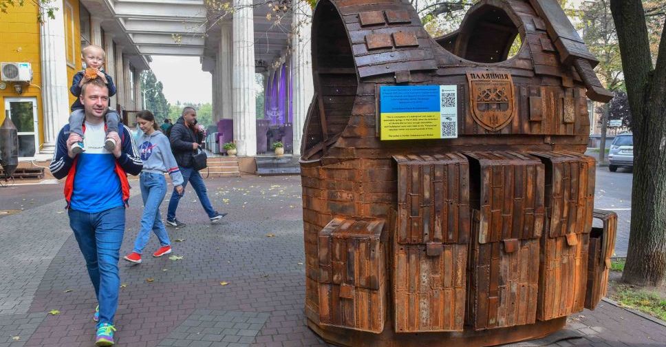 У центрі Запоріжжя з'явився воєнний артоб'єкт-фотозона - фото