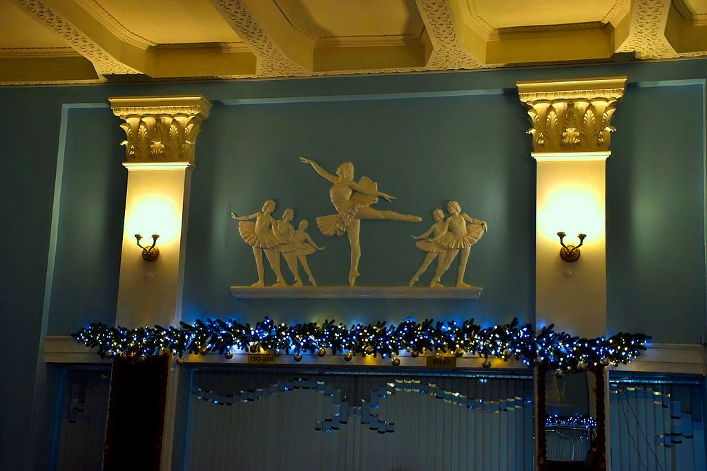 Космічна подорож і багато гарної музики - що підготували до новорічно-різдвяних свят у запорізькій філармонії