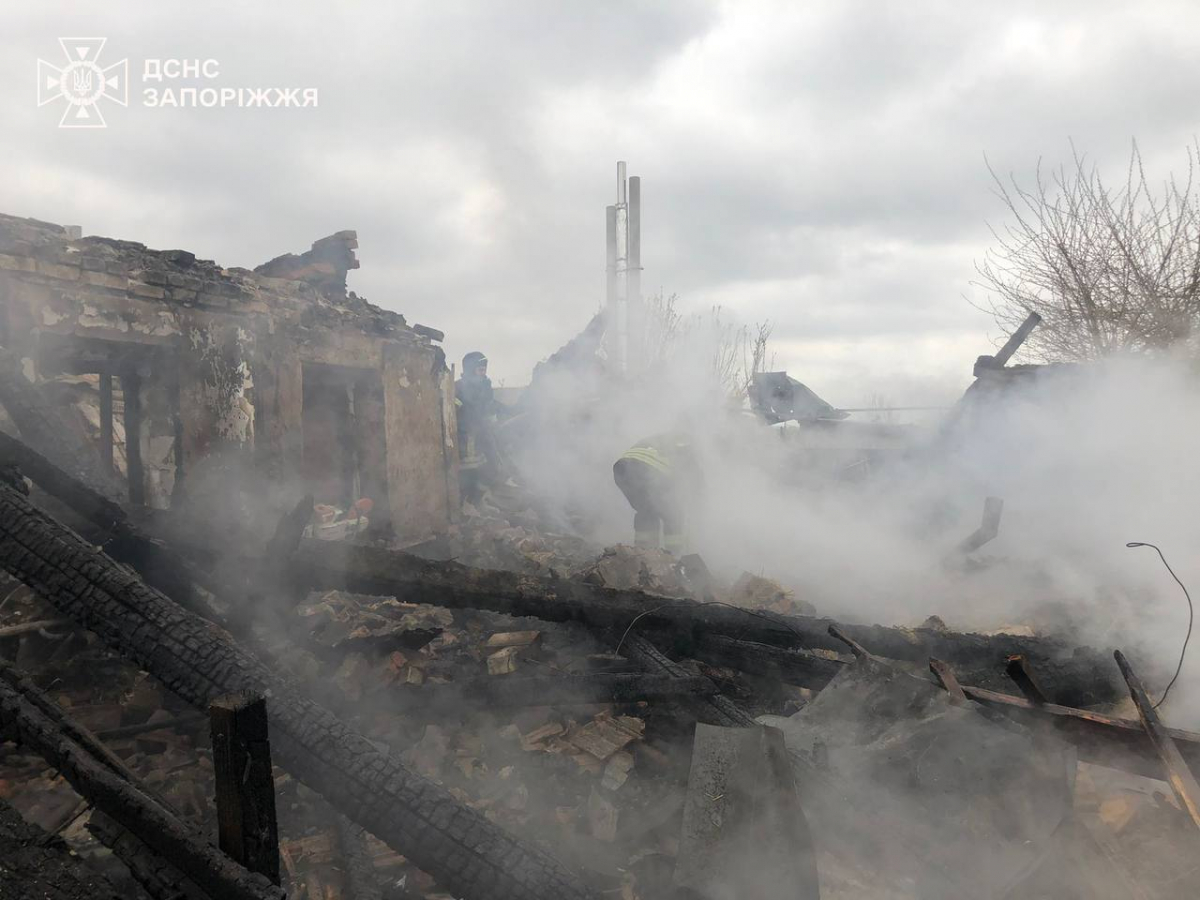 Авіаудар КАБами по Запорізькому району: внаслідок атаки постраждали мешканки селища Балабине