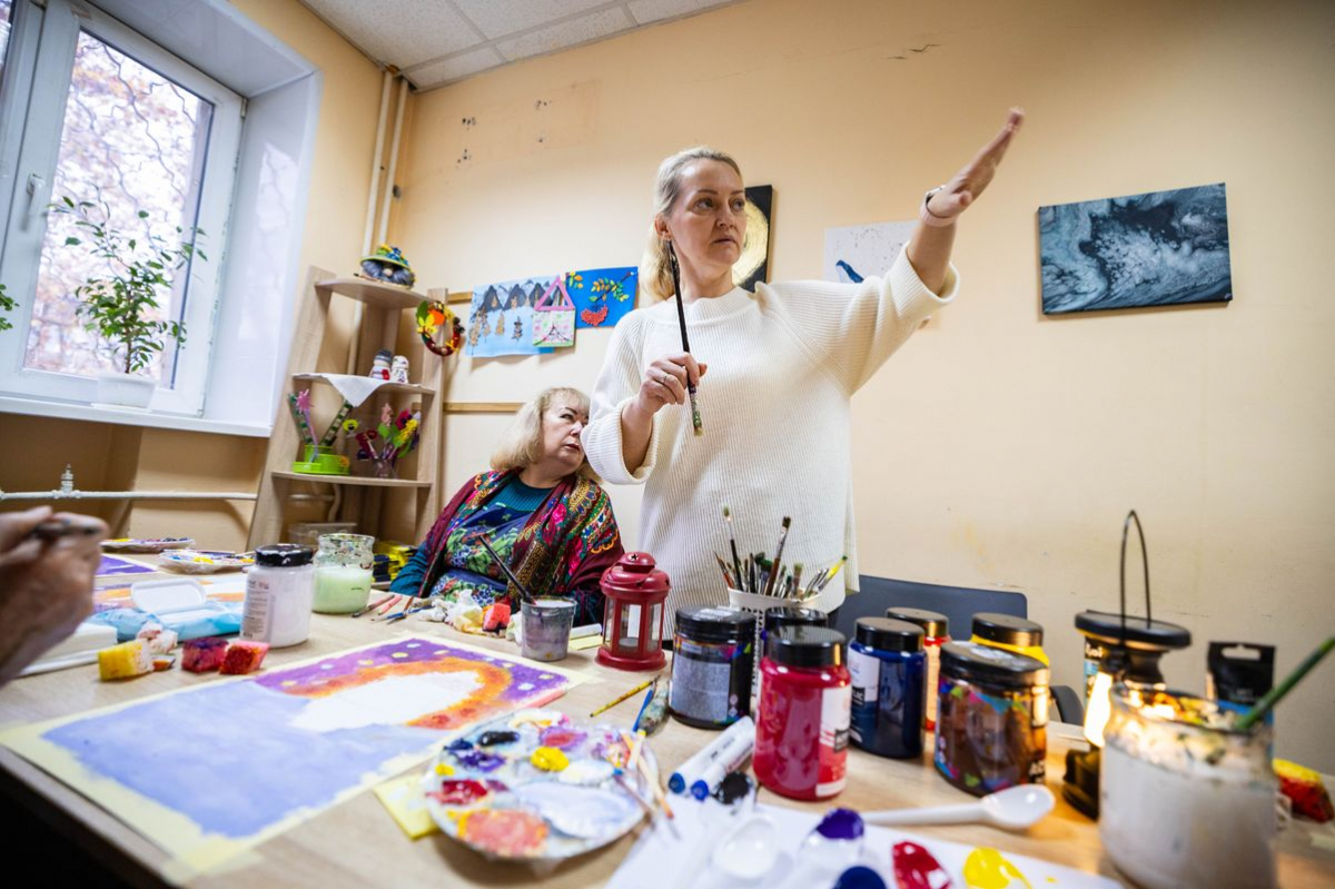 Відволіктися та морально відновитись: у запорізькому «Опліч Хабі» проходять безкоштовні заняття живопису з елементами арттерапії - як записатись