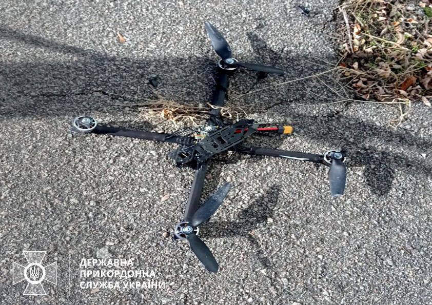 Прикордонники знешкодили ворожі дрони з вибухівкою на Запорізькому напрямку – фото