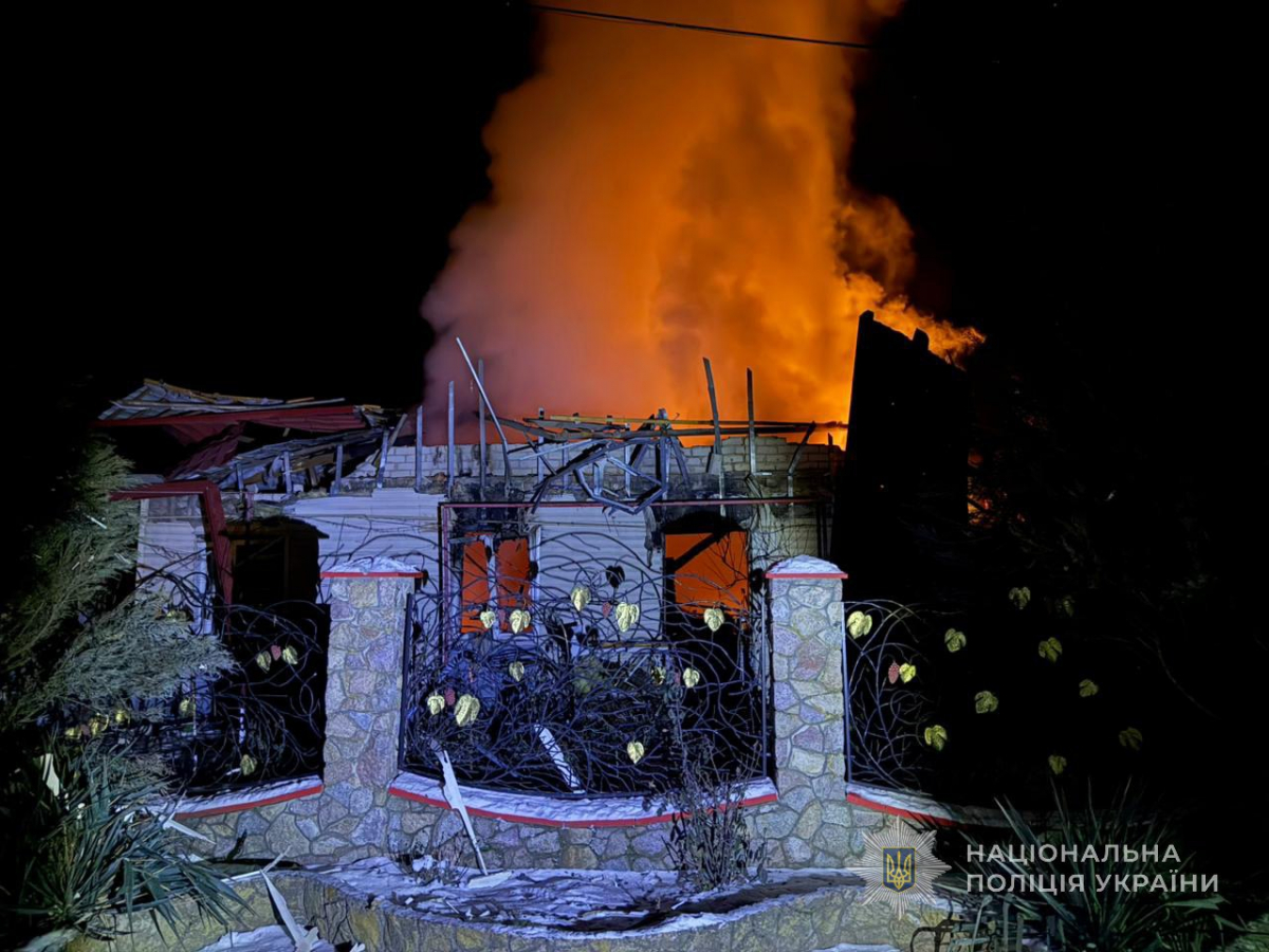 Майже 800 ударів по Запорізькій області: поранені, пожежі та десятки зруйнованих об’єктів (фото, відео)