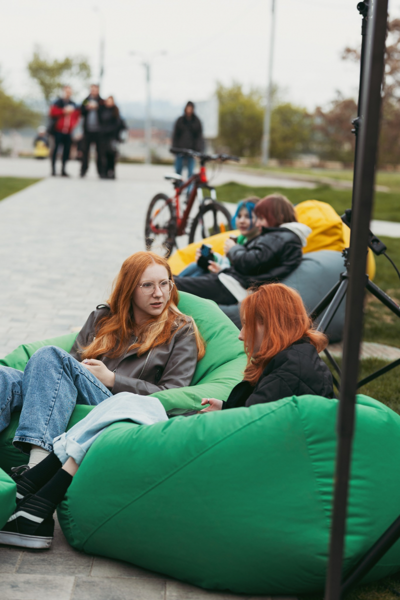Презентували скейт-майданчик: у Запоріжжі відбувся молодіжний фестиваль (фото)