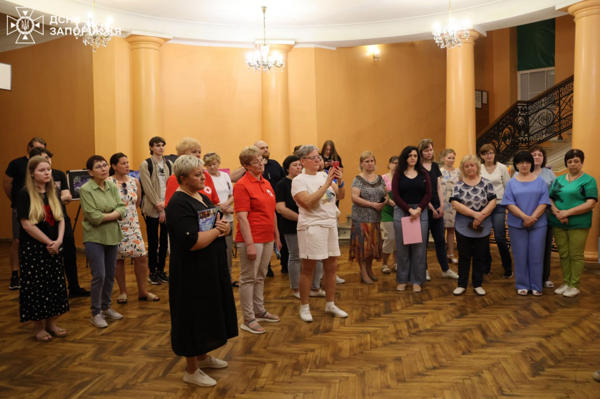 У запорізькому музеї відкрилась виставка юного художника-благодійника з Бердянська (фото)