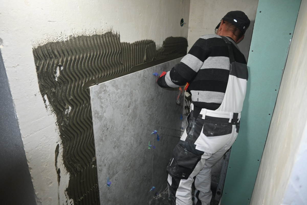 Відбудова триває активними темпами - як виглядають будинки на вулиці Запорізькій на початку листопада (фото)