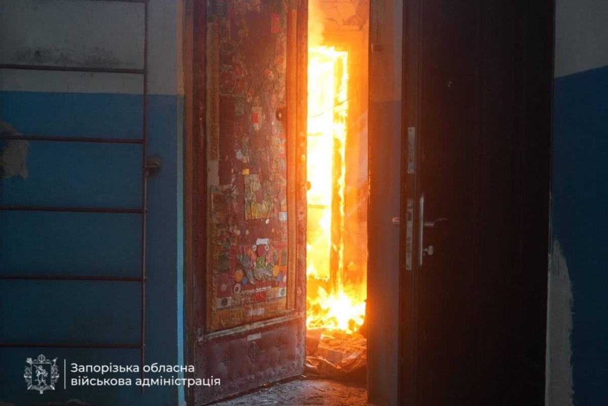 Безпілотники вдарили по трьох районах Запоріжжя: росіяни атакували житлові квартали, є поранені (фото, відео)