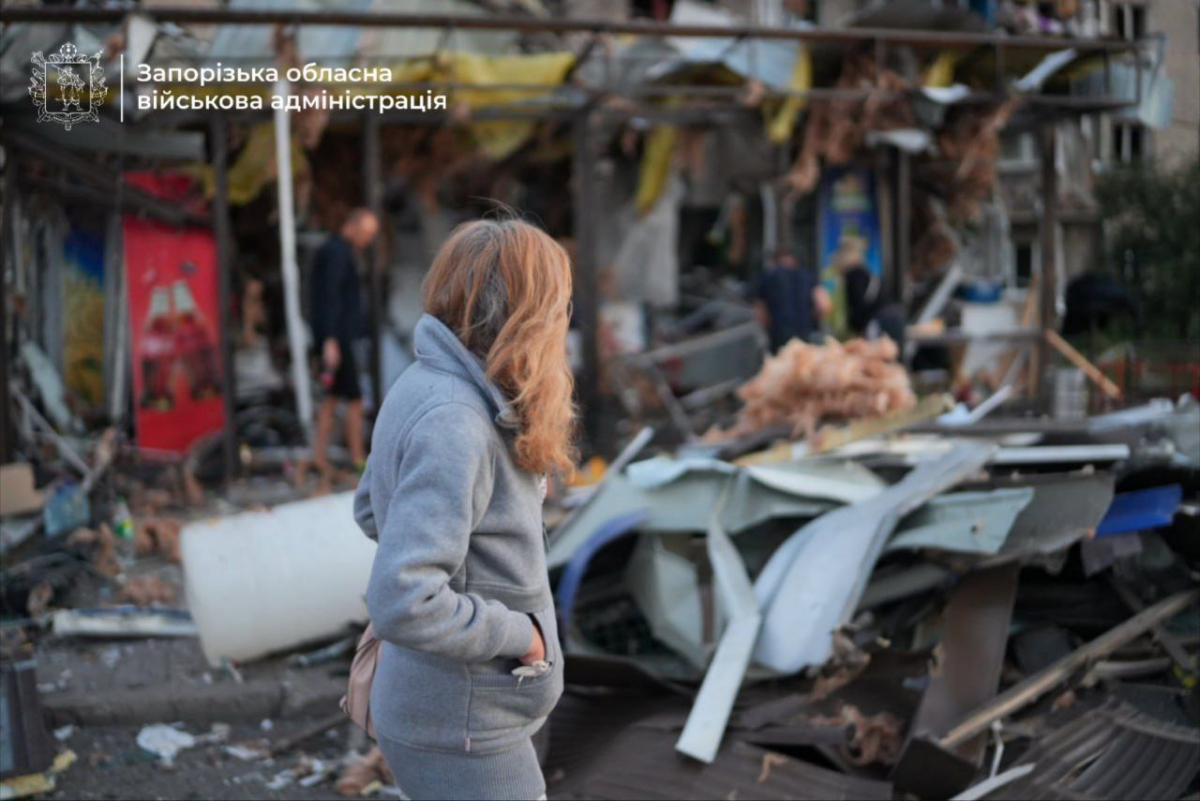 "Виносили труп з нашого під'їзду" - мешканці Запоріжжя розповіли про ніч терору (фото, відео)