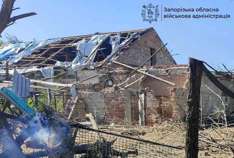 Росіяни скинули КАБи на село у Запорізькій області - поранено двох чоловіків