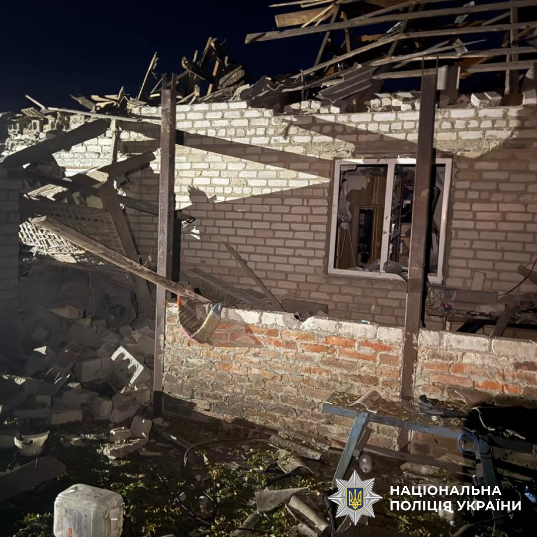 Будинок згорів вщент, поранена людина - які наслідки ворожих обстрілів Запорізької області за добу (фото)