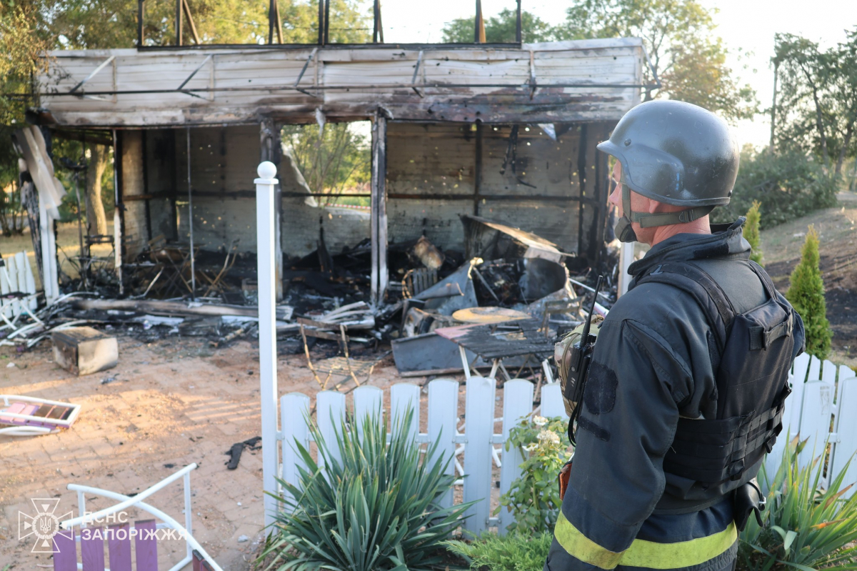 Ворог два рази за добу обстріляв селище під Запоріжжям - кількість загиблих збільшилась: подробиці