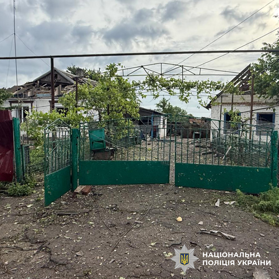 Будинок згорів вщент, поранена людина - які наслідки ворожих обстрілів Запорізької області за добу (фото)