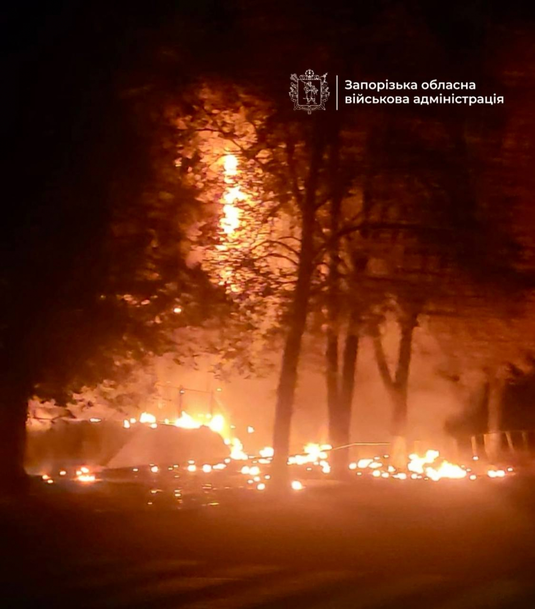Шахед влучив у школу - росіяни вночі завдали три удари по Запоріжжю (фото, відео)