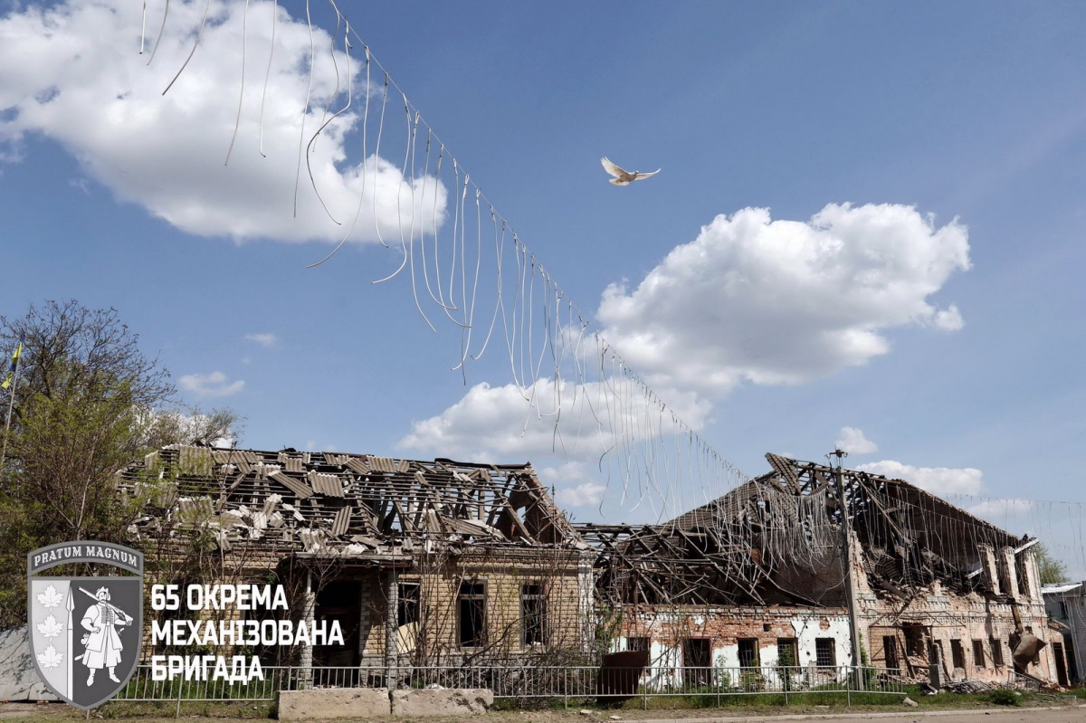 Місто-привід, в якому досі живуть люди - на розбомблений пустельний Оріхів моторошно дивитись (відео)