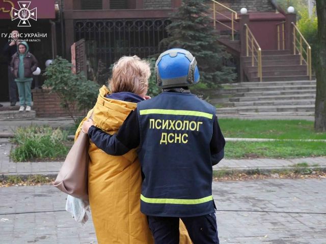 "Пам’ятаю всі" — психолог ДСНС у Запоріжжі розповіла про найважчі виїзди та роботу на місцях прильотів (фото)