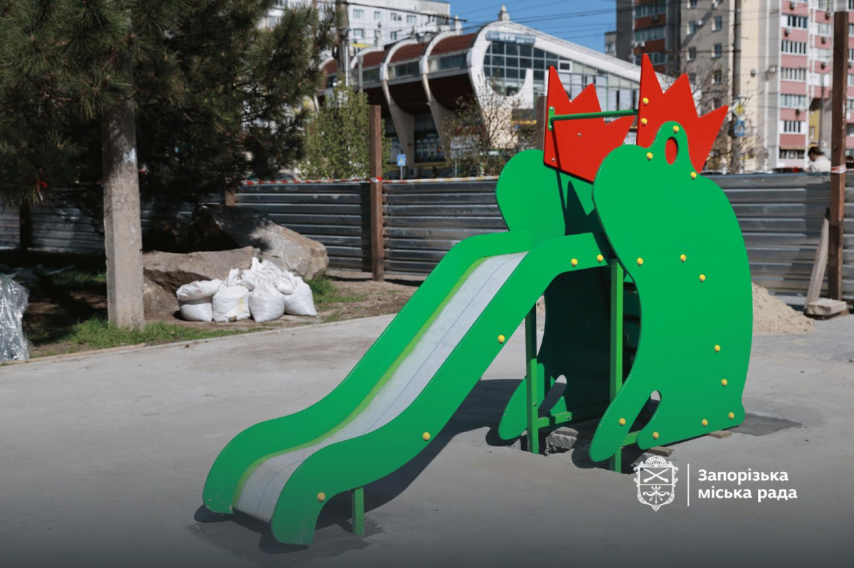 У Запоріжжі завершують четвертий інклюзивний майданчик — коли відкриють простір у Дніпровському районі (фото)