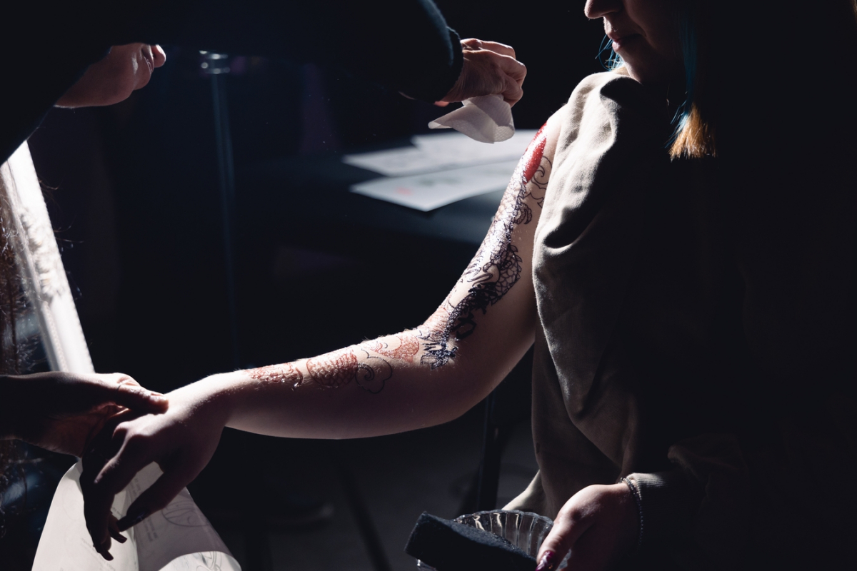 Новий формат для всього міста: у Запоріжжі відбувся благодійний тату-фестиваль - фото, відео