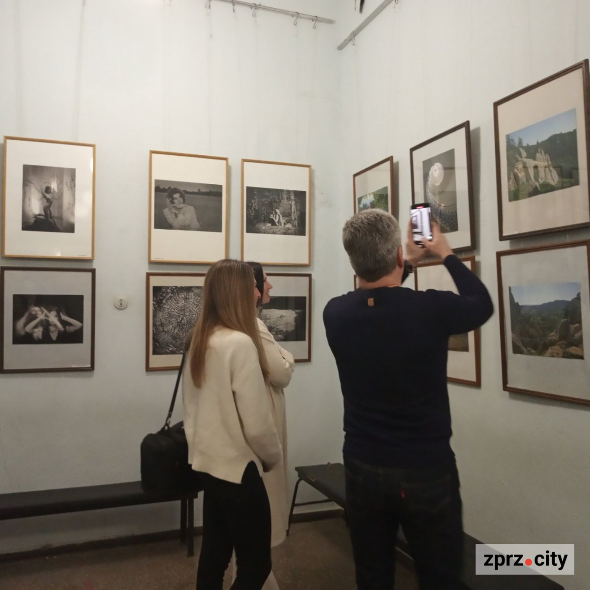 Запорізькі фотохудожники завершують рік великою виставкою - показали багато еротики