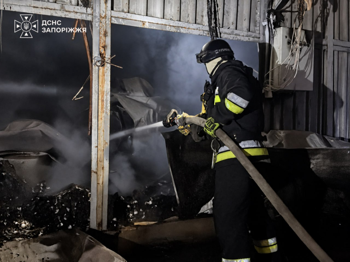 Понад тисячу ударів за добу: на Запоріжжі загинув чоловік, є поранені (фото, відео)
