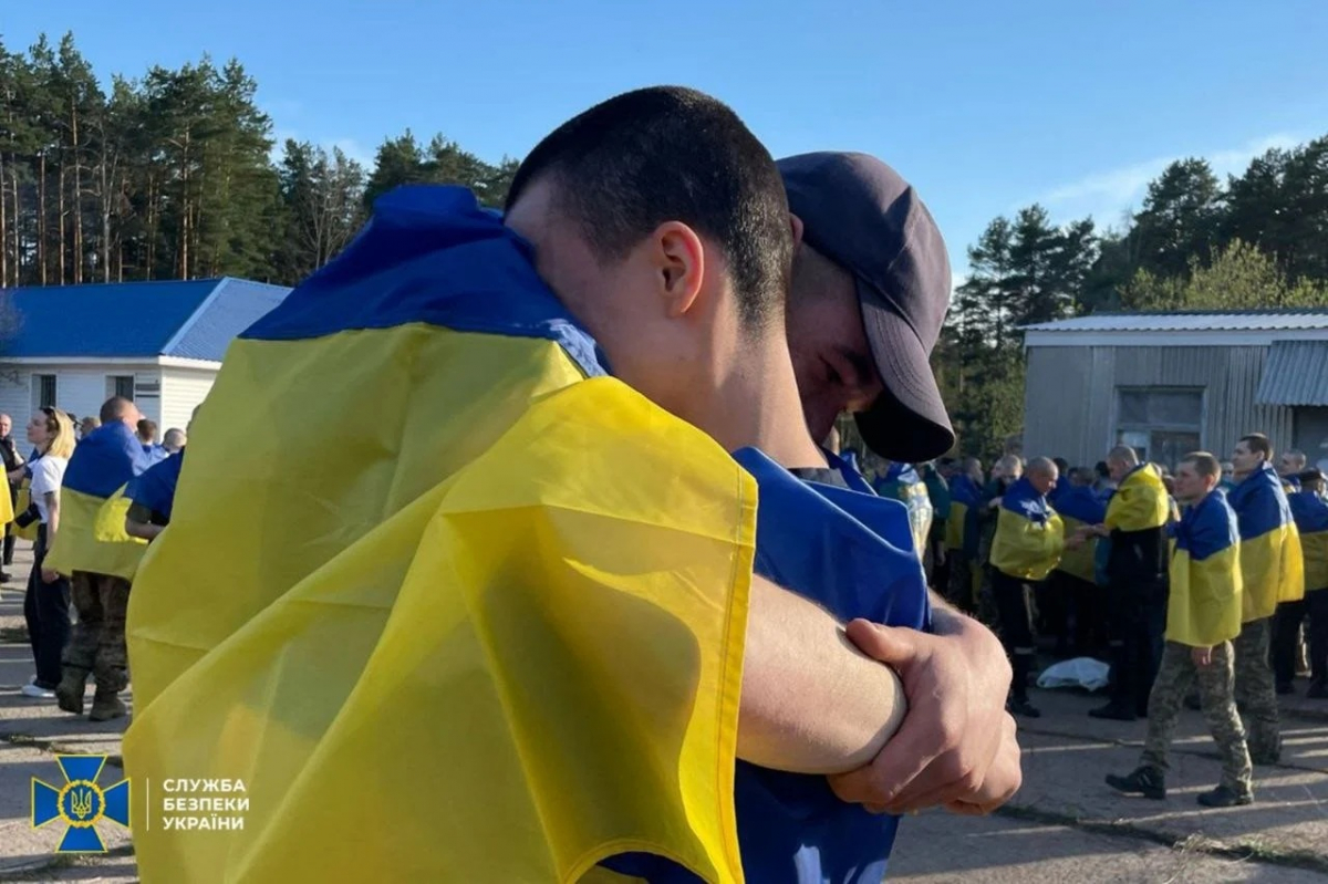 Звільнили в день народження матері - запорізький захисник повернувся з російського полону (фото)