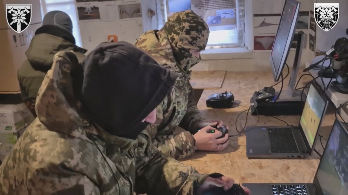 Щодня збивають ворожі БпЛА: на Запоріжжі діє унікальна школа операторів дронів-перехоплювачів (відео)