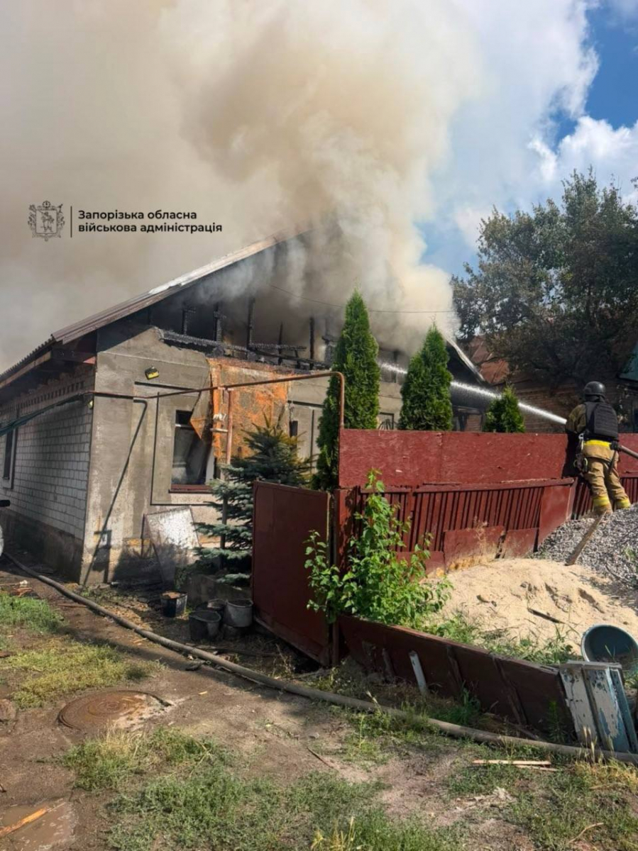 Три КАБи вдарили по Запоріжжю: під завалами шукають людей, є загиблий і поранені (фото, відео)