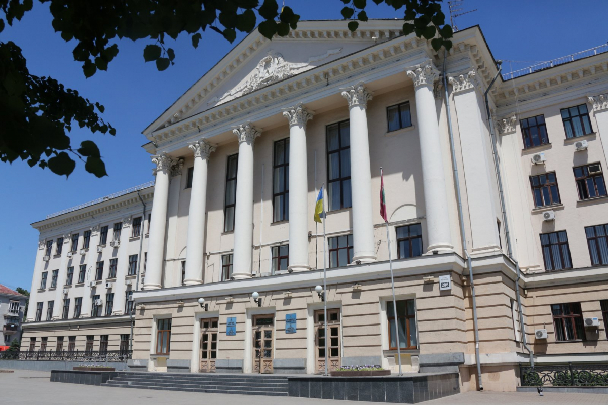 "Зміниться тільки табличка" - у міськраді прокоментували об'єднання шкіл у Запоріжжі