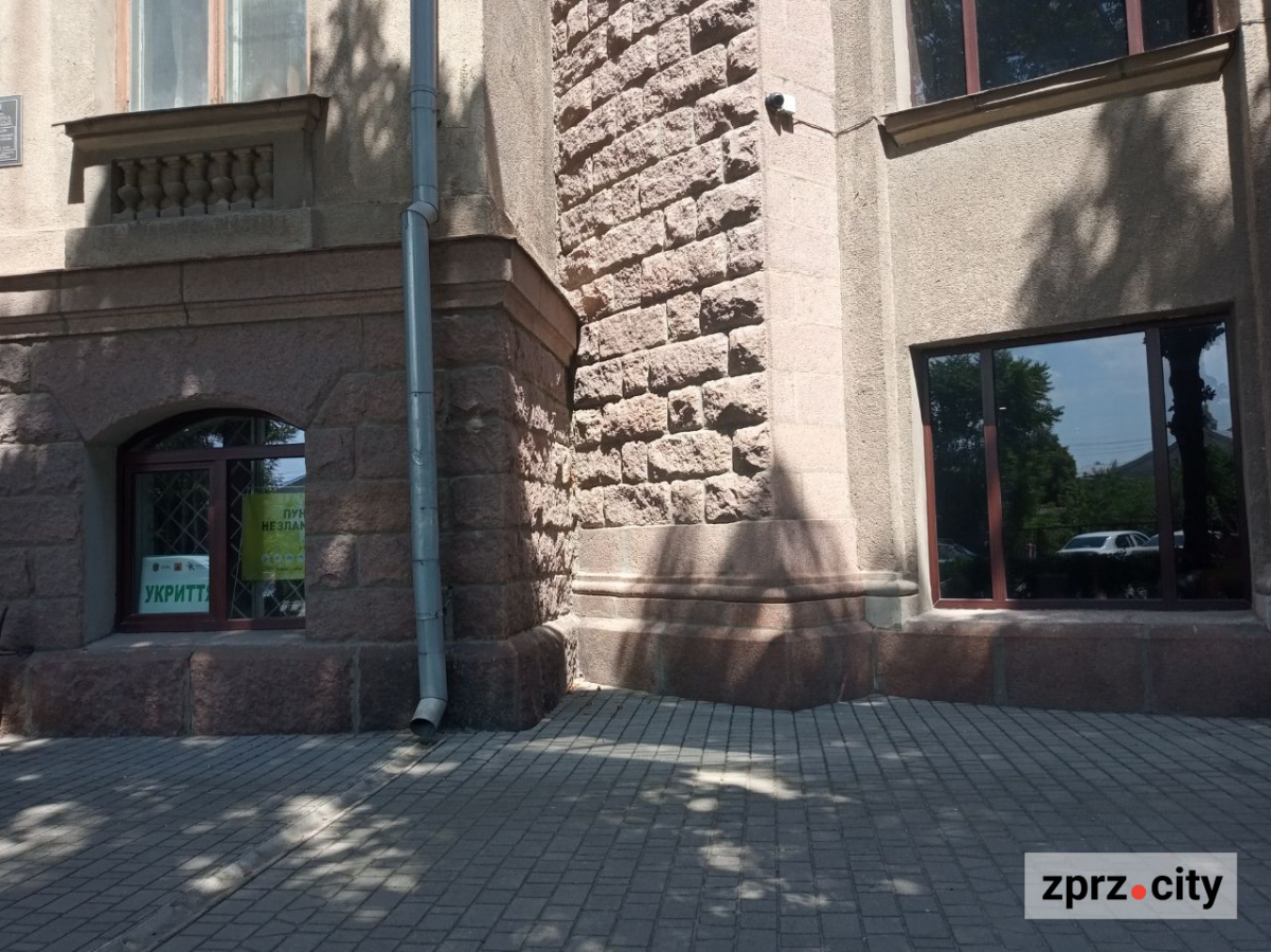 У запорізькому музеї укриття перетворили на дивовижний казковий простір - фото