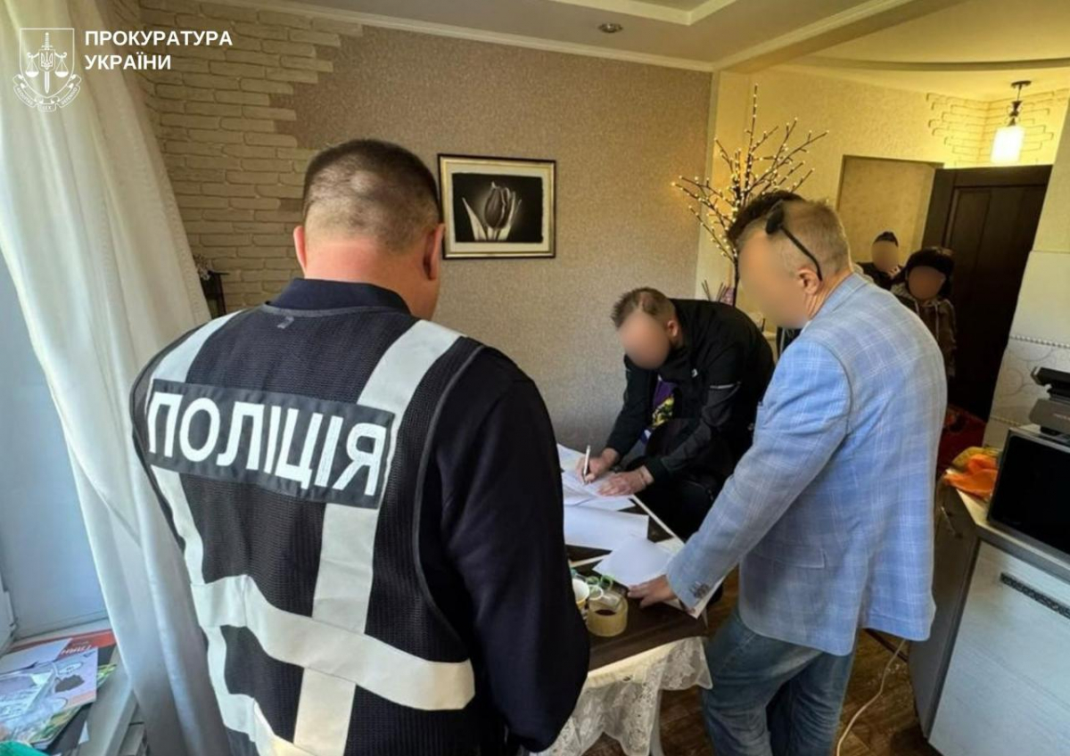 Не за покликанням, а заради відстрочки: у Запоріжжі викрили схему з фіктивними посадами у школах (фото)